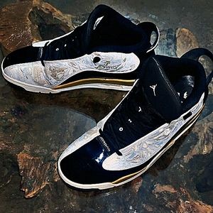 Nike Air Jordans Sub-Zero men's size 11 in Immaculate used condition!